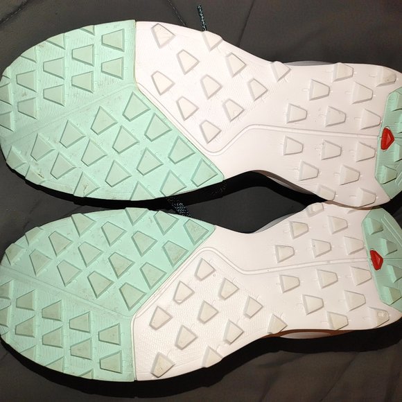 Solomon Ortholite Women's Running Shoe  - LIKE NEW size 8 - Picture 5 of 5